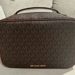 Michael Kors Jet Set Large Hanging Travel Toiletry Bag in Brown MK Logo